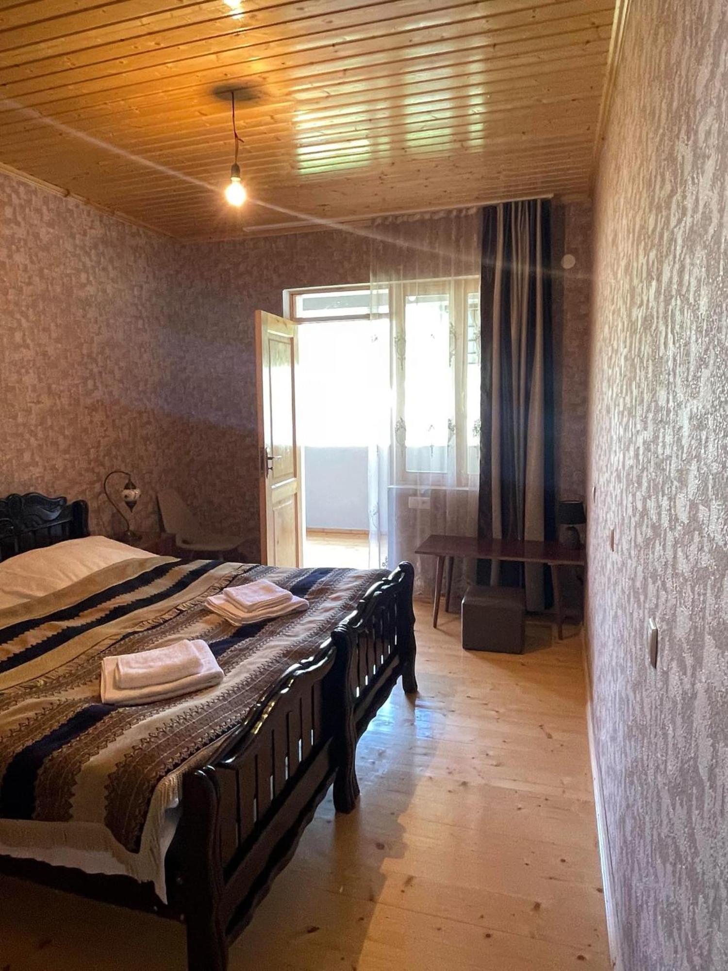 Guest House Nene Mestia Habitación foto