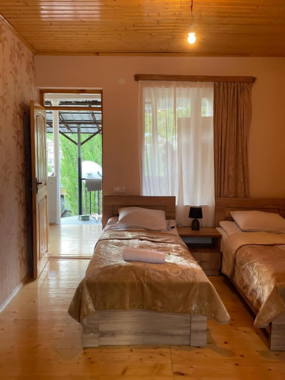 Guest House Nene Mestia Exterior foto